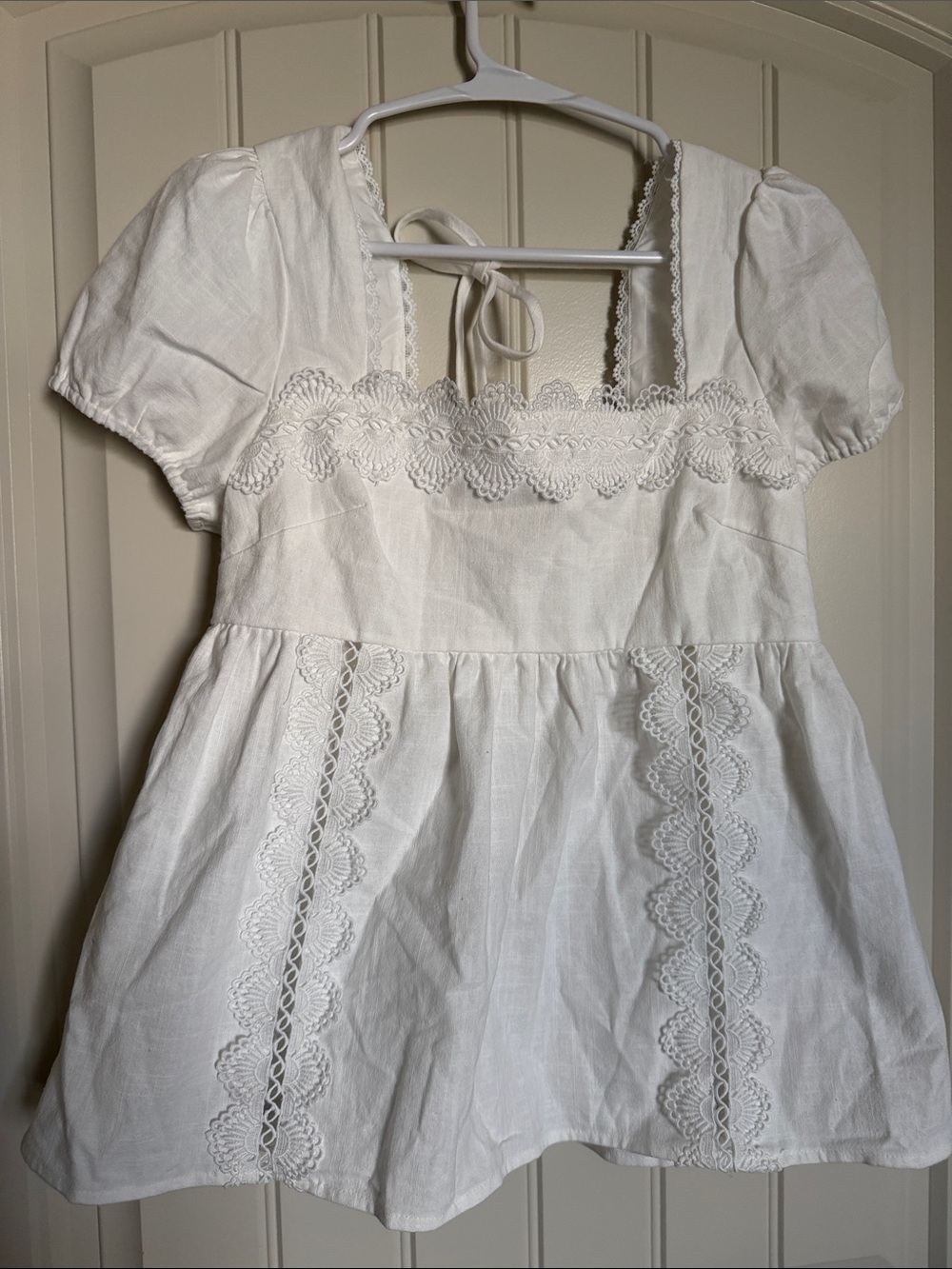 Altard state Women's White Lace-Trim Peasant Top